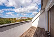 Über den Dächern von Schönbrunn – Maisonette mit Blick auf die Gloriette