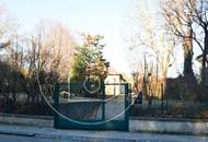 Schöner Baugrund in zentraler Lage mit Altbestandsobjekt!