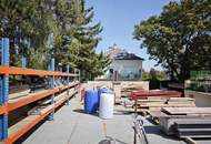 Autobahnnähe | Lagerplatz mit Freiflächen, Lagerräumen &amp; Flugdächer | ebenerdige Zufahrt | Personalräume vorhanden