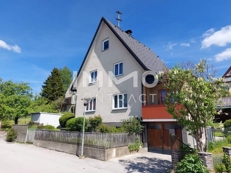 GROSSZÜGIGES FAMILIENHAUS IN GUTER WOHNLAGE