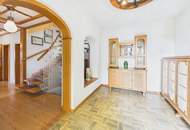 Großzügiges Landhaus mit vier Schlafzimmern, weitläufigem Garten und hochwertiger Haustechnik in aussichtsreicher Lage von Haimburg