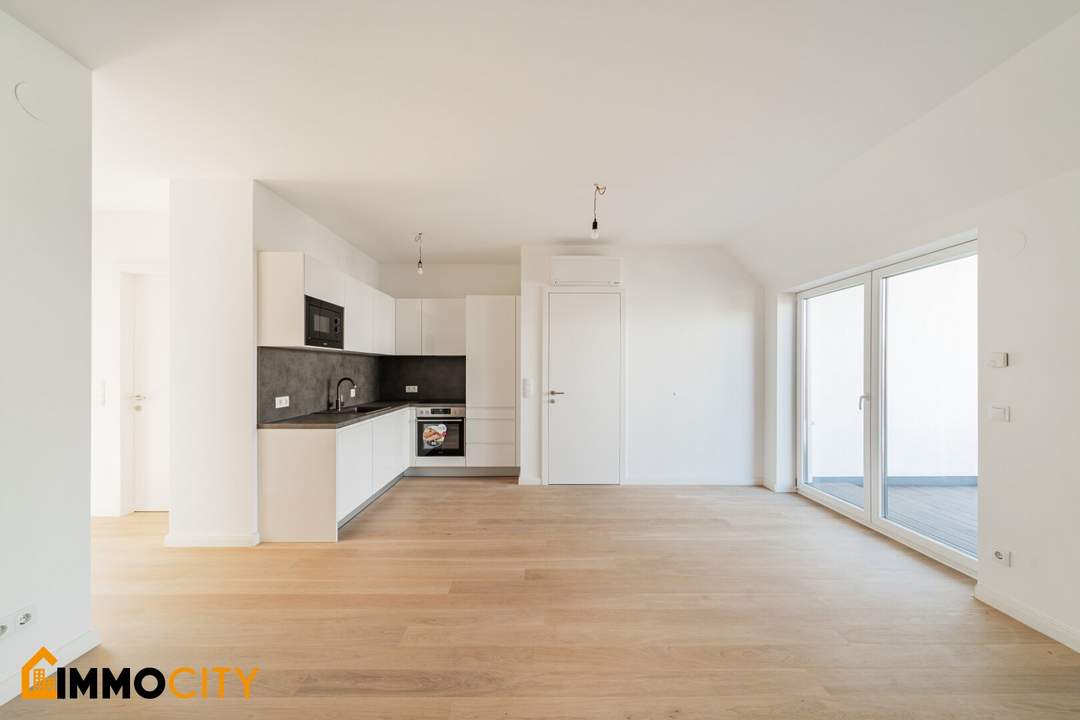 Hoch-Exklusive und Moderne 3 Zimmer Dachgeschosswohnung + Balkon, klimatisiert