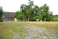 Vierkanthof-Charme in guter infrastruktureller Lage mit geschütztem Innenhof