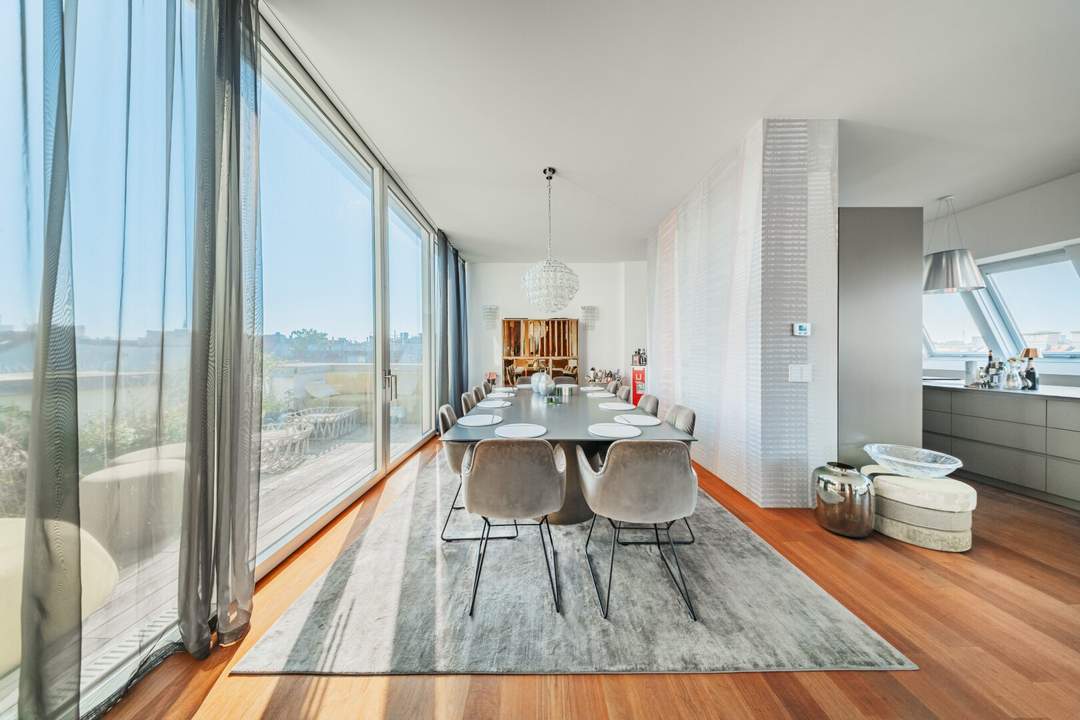 Exklusive Dachgeschoßwohnung mit Blick über Wien!