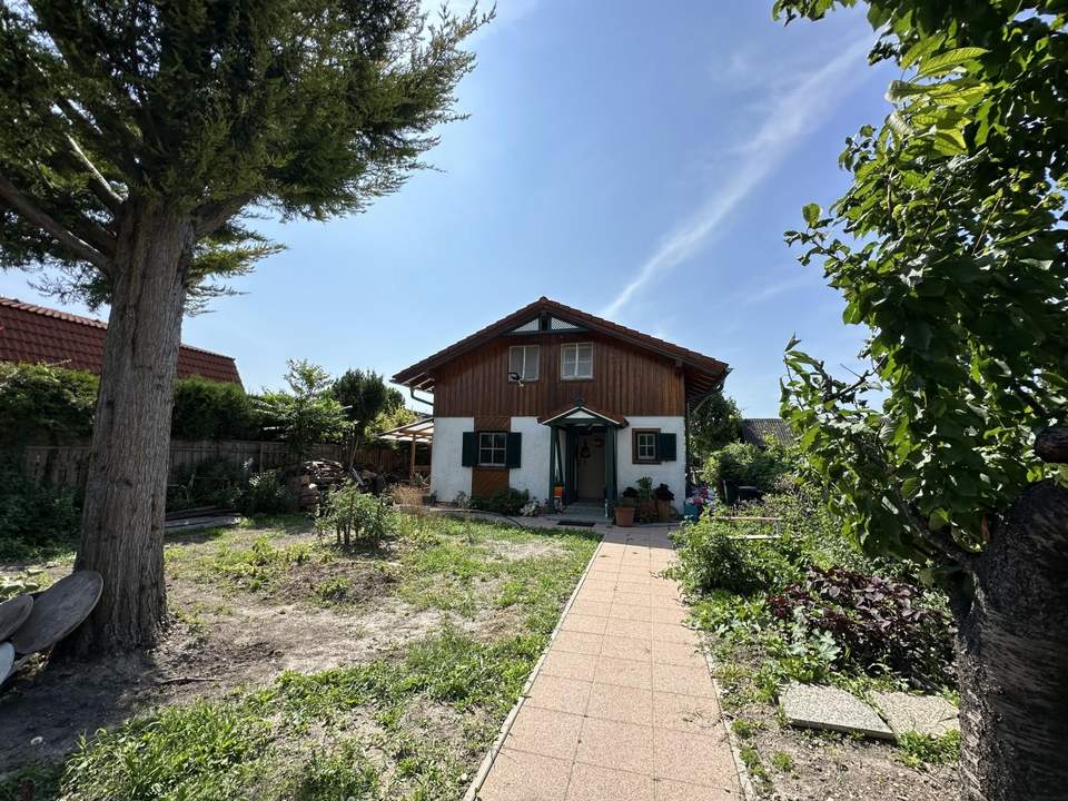 "Haus im Grünen Floridsdorf mit wunderschönem Garten im Eigentum"