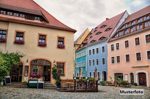 Attraktives Wohn- und Geschäftshaus mit Pension, 3 Wohnungen und Kellerstöckl