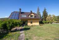 Mehrgenerationenhaus | vier Grundstücke, ca. 2.117 m² Grund, Pool, Sauna, zwei Garagen & großer Garten im Wienerwald