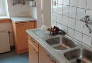 Charmante 2-Zimmer-Wohnung mit Südbalkon und Einbauküche im 15. Bezirk zu mieten!