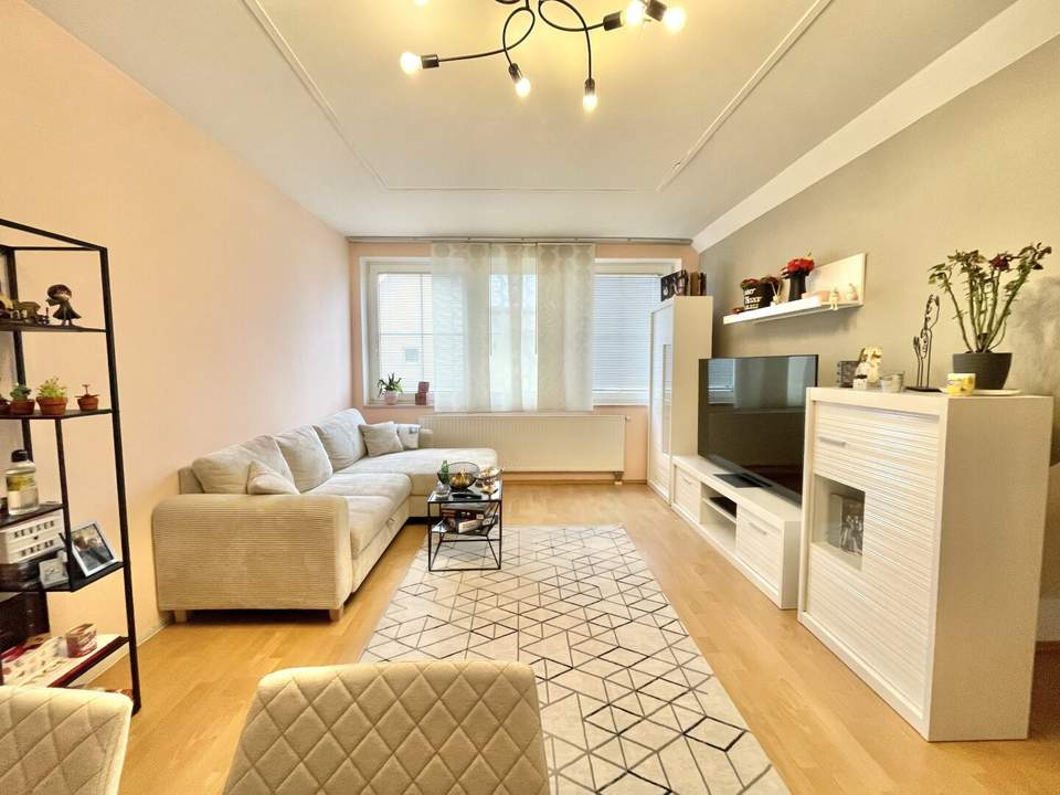 ***Attraktive 3-Zimmer-Dachgeschosswohnung mit ca. 71 m² und Garagenplatz in Korneuburg – in Top-Lage***