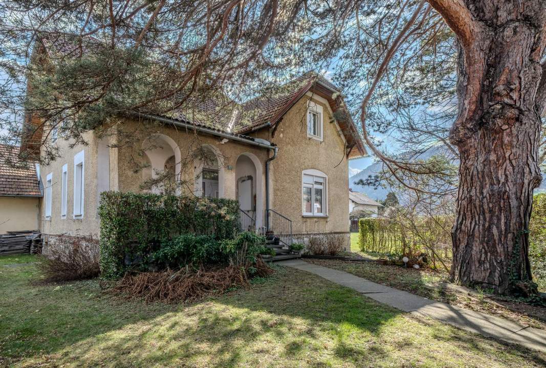 Idyllisches Herrenhaus mit 2.432 m² teilbarem, ebenem Baugrund (Dichte 0,3-0,8) in Frohnleiten