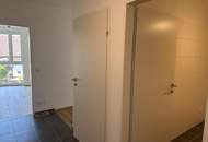 Moderne Miewohnung mit Terrasse und Bergblick