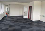 Büroflächen mit ca. 270m² neben der Autobahnauffahrt der S33 zu mieten