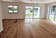 ERSTBEZUG - MODERN - ELEGANT - ÜBERDACHTE TERRASSE - GARTEN