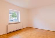 Mehrfamilienhaus mit zwei getrennten Wohneinheiten!