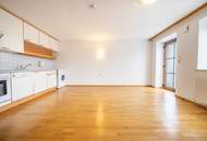 Helle Anlegerwohnung mit eigenem Eingang &amp; Terrassennutzung in Hof bei Salzburg