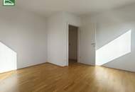 Wundervolle 2-Zimmer-Wohnung mit großer privater Außenfläche nahe Rathausplatz