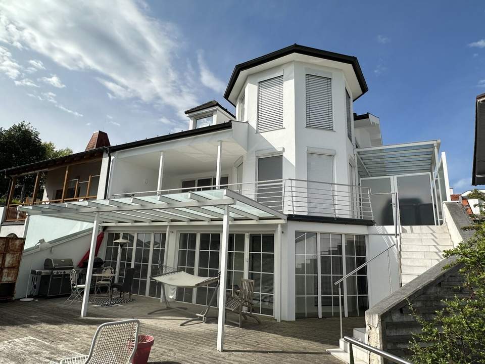 UFERPARZELLE – Großzügiges Seehaus mit Gästewohnung &amp; Sauna auf Pachtgrund zu verkaufen