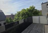 Kein Gas mehr! Top DG Wohnung mit Balkon - 2 großzügige Zimmer, alles auf einer Ebene! Luft-Wasserwärmepumpe, Klima und Photovoltaik!