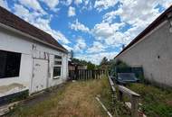 Sanierungsbedürftiges Wohnhaus mit 1.375 m² großem Grundstück in Schachendorf!
