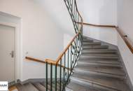 *** Nähe Stadtzentrum Wiener Neustadt: attraktive Zinshaus-Liegenschaft mit Büro- und Wohnnutzung & Gargenplätzen ***