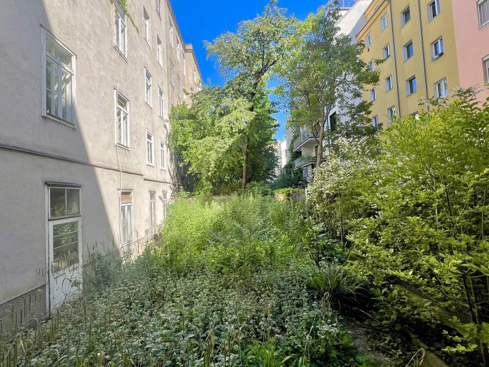 Unsaniert &amp; einzigartig – Altbaujuwel mit Potenzial