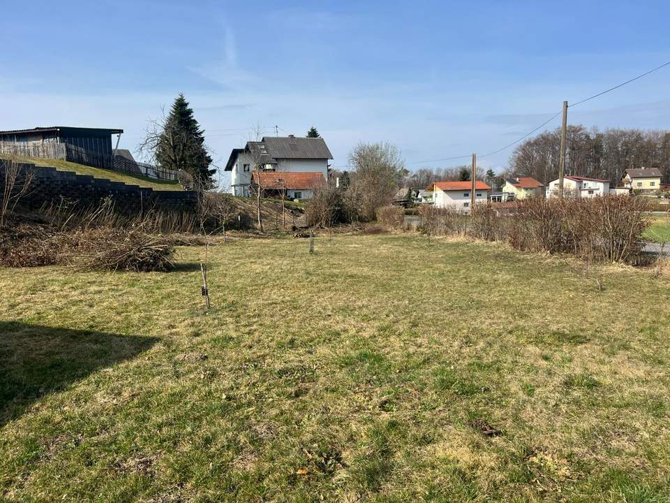 Baugrundstück in sonniger Aussichtslage