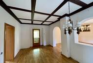 Haus mit ca. 275 m² Wohnfläche, ca. 2.200 m² Grund – ideal für Großfamilien, sanierungsbedürftig!