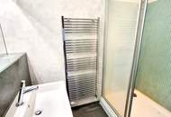 Zwischen Wiener Klassik und Naschmarkt Vibes - Ihr Zuhause mit Charme! Hofseitiger Balkon + Ruhiges Schlafzimmer! HIP und TRENDY die Gegend - Magisch schön das Altbauhaus - Ein MUST HAVE die Wohnung!