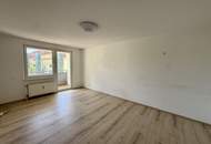 Lichtdurchflutete 2 Zimmerwohnung mit Loggia!