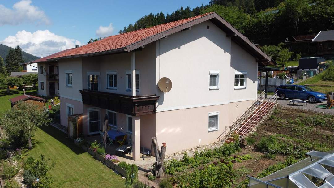 Saniertes Haus mit zwei getrennten Wohneinheiten über 200m² Wohnfläche - Traumhaus mit Panoramablick in Überfeld, Kärnten