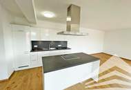 Lichtdurchflutete, große 2 Zimmer-Neubauwohnung mit großer Terrasse & Küche!