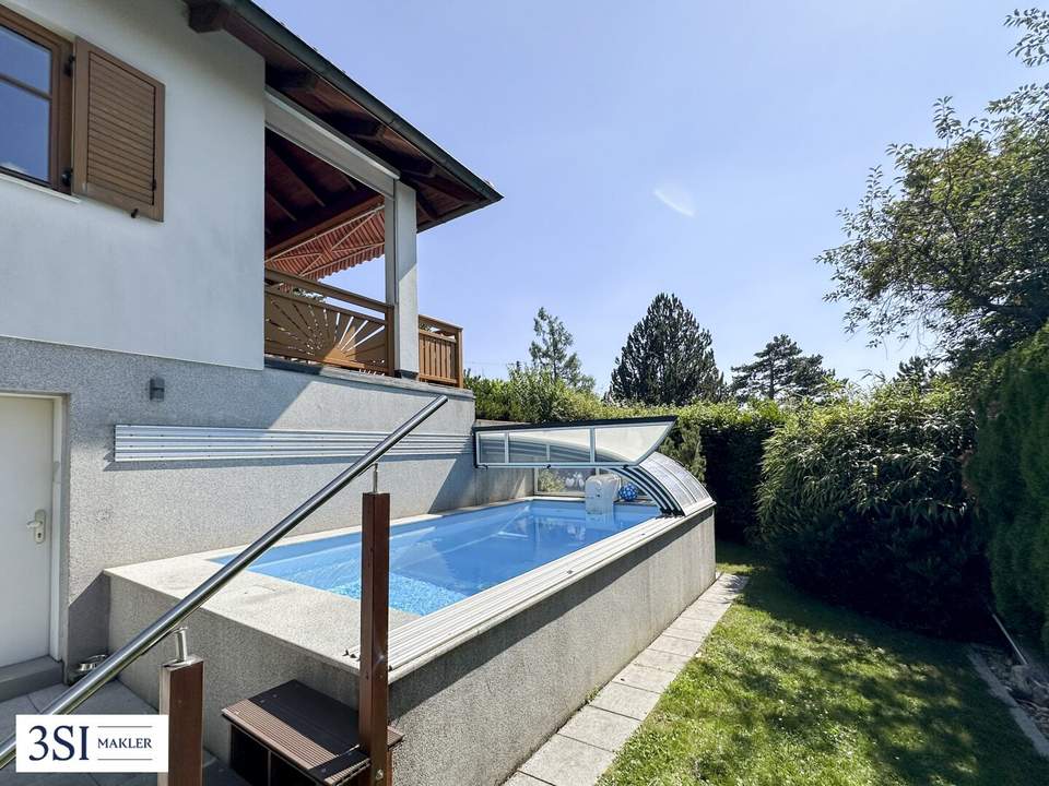 Zuhause am Schafberg: Bungalow mit Pool &amp; zusätzlichem Grundstück