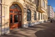 ++NEU++ 2-Zimmer Altbau-Wohnung (sanierungsbedürftig), in toller Lage