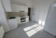 Großzügige 2 Zimmer Altbauwohnung mit Fischgrätparkett in 1090 Wien - Seegasse