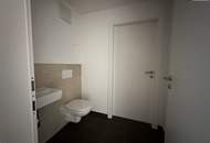 TOLLES ZINSHAUSPAKET! NEU ERRICHTETES WOHN- und GESCHÄFTSHAUS DIREKT AM HAUPTPLATZ!
