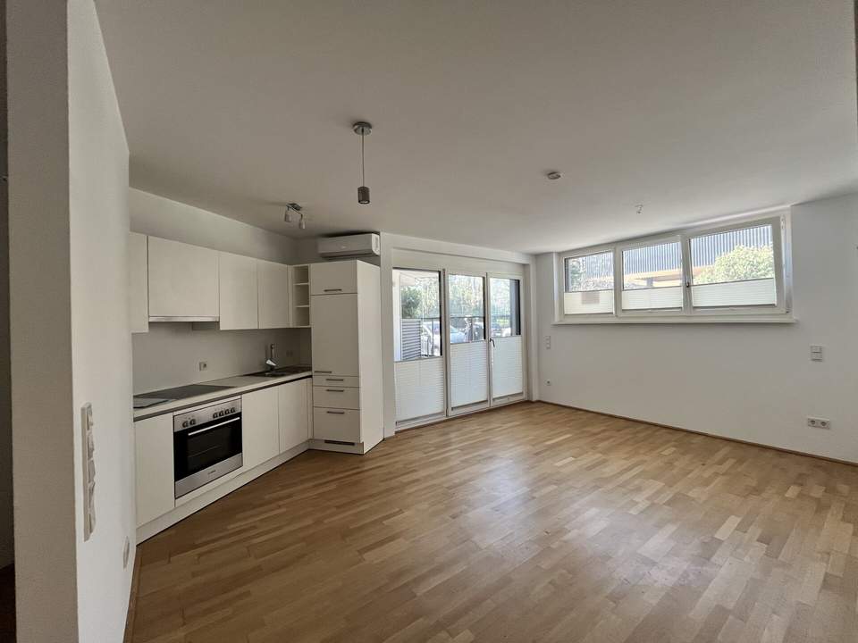 Erdgeschoß-Wohnung mit Loggia