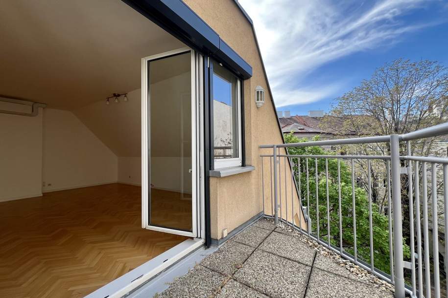 Traumhafte 3-Zimmer-Dachgeschosswohnung mit Terrasse + Top-Lage beim Karmelitermarkt, Wohnung-miete, 2.000,00,€, 1020 Wien 2., Leopoldstadt