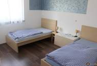 Großpetersdorf: Neuwertiges Zweifamilienhaus in Aussichtslage