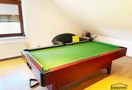 Ortsrand und Ruhelage - Hochwertige Landvilla mit großem Pool! Einfach Koffer packen und einziehen!