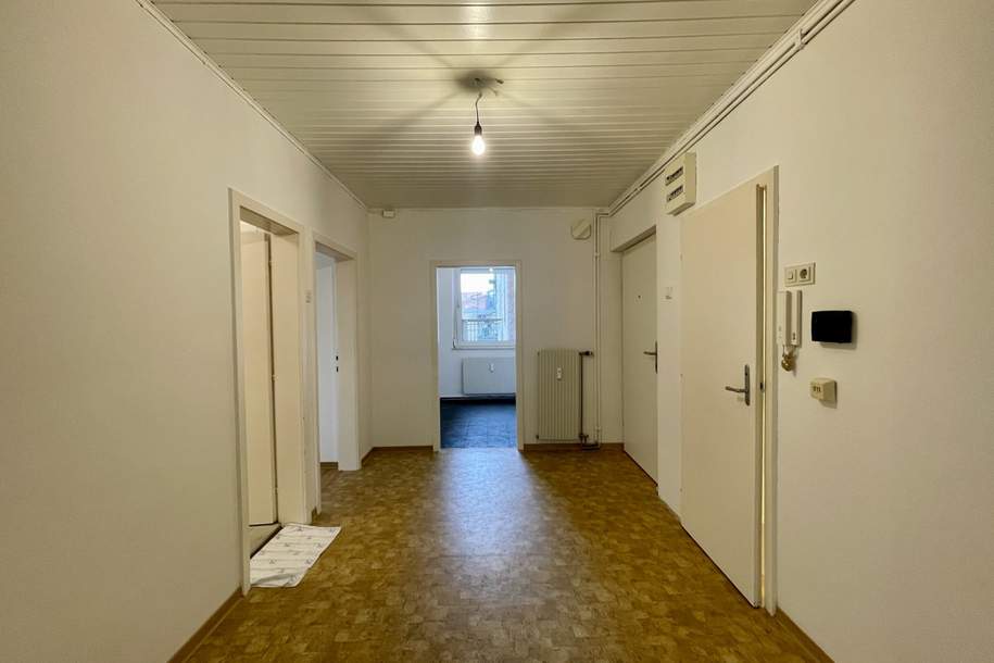 Großzügige 3,5-Zimmer-Wohnung im zweiten Stock mit Lift! Öffi-Anschluss direkt vor der Haustüre!, Wohnung-kauf, 149.500,€, 8020 Graz(Stadt)