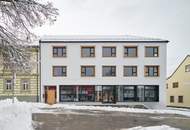 Vollvermietetes Neubau-Zinshaus am Hauptplatz Schrems – nachhaltig & architektonisch herausragend