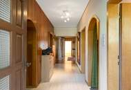 Mehrgenerationenhaus | vier Grundstücke, ca. 2.117 m² Grund, Pool, Sauna, zwei Garagen & großer Garten im Wienerwald