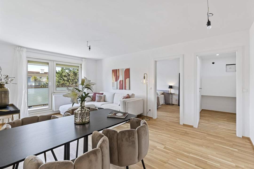 In Kürze frei. 3 Zimmer + Kabinett und 2 große Dachterrassen. Alles wie neu...!!!