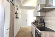 1060! Helles 2-Zimmer DG mit kleinem Balkon Nähe Naschmarkt und U4/Pilgramgasse ab Nov.25!