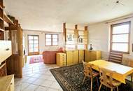 Großes Zweifamilienhaus, unterkellert auf teilbarem Grundstück und Entwicklungspotenzial in Ruhelage