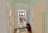 Sonniges großes Grundstück mit sanierungsbedürftigem Haus