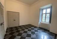 Herrschaftliches Wohnen im Schloss 3 Zimmer Wohnung 155 m²