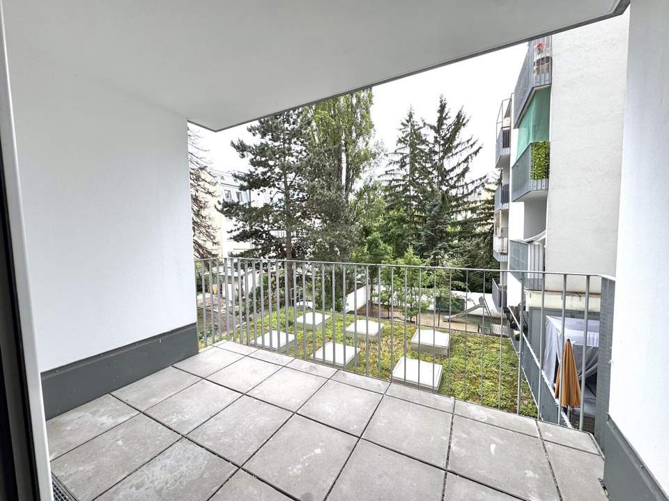 Großzügige 2-Zimmer mit hofseitiger Loggia