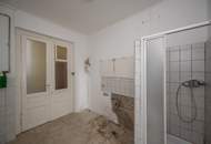 ++Q18++ Renovation-needed 1-room ground floor old building apartment, lots of potential