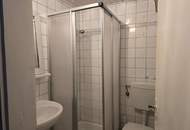 Zwei sanierungsbedürftige Häuser in absoluter Ruhe/Alleinlage